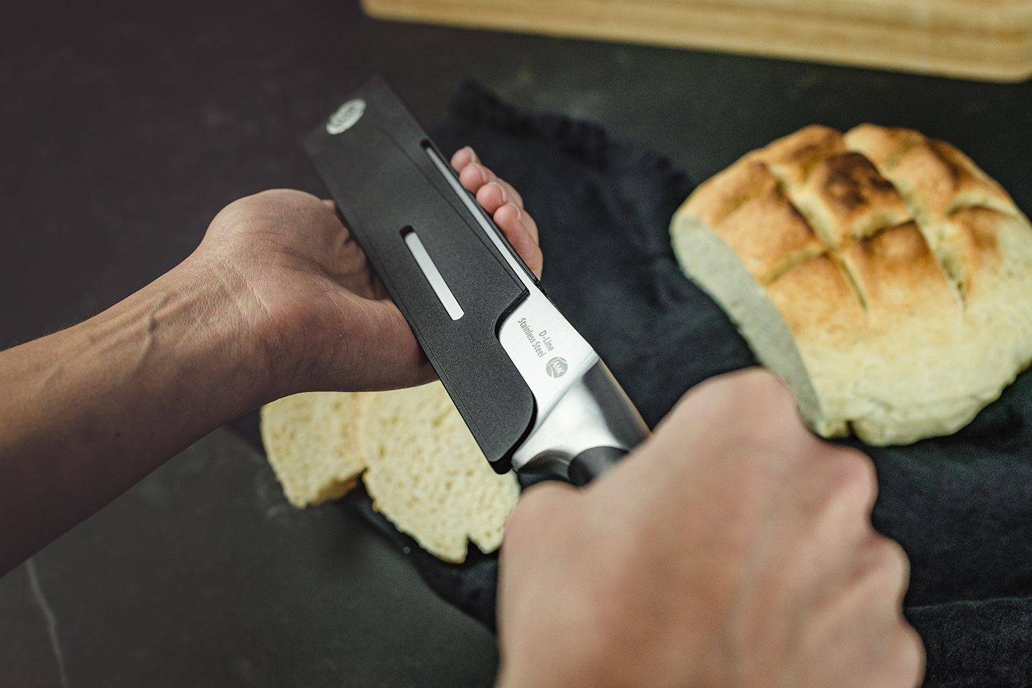 D-Line Bread Knife Blade protection