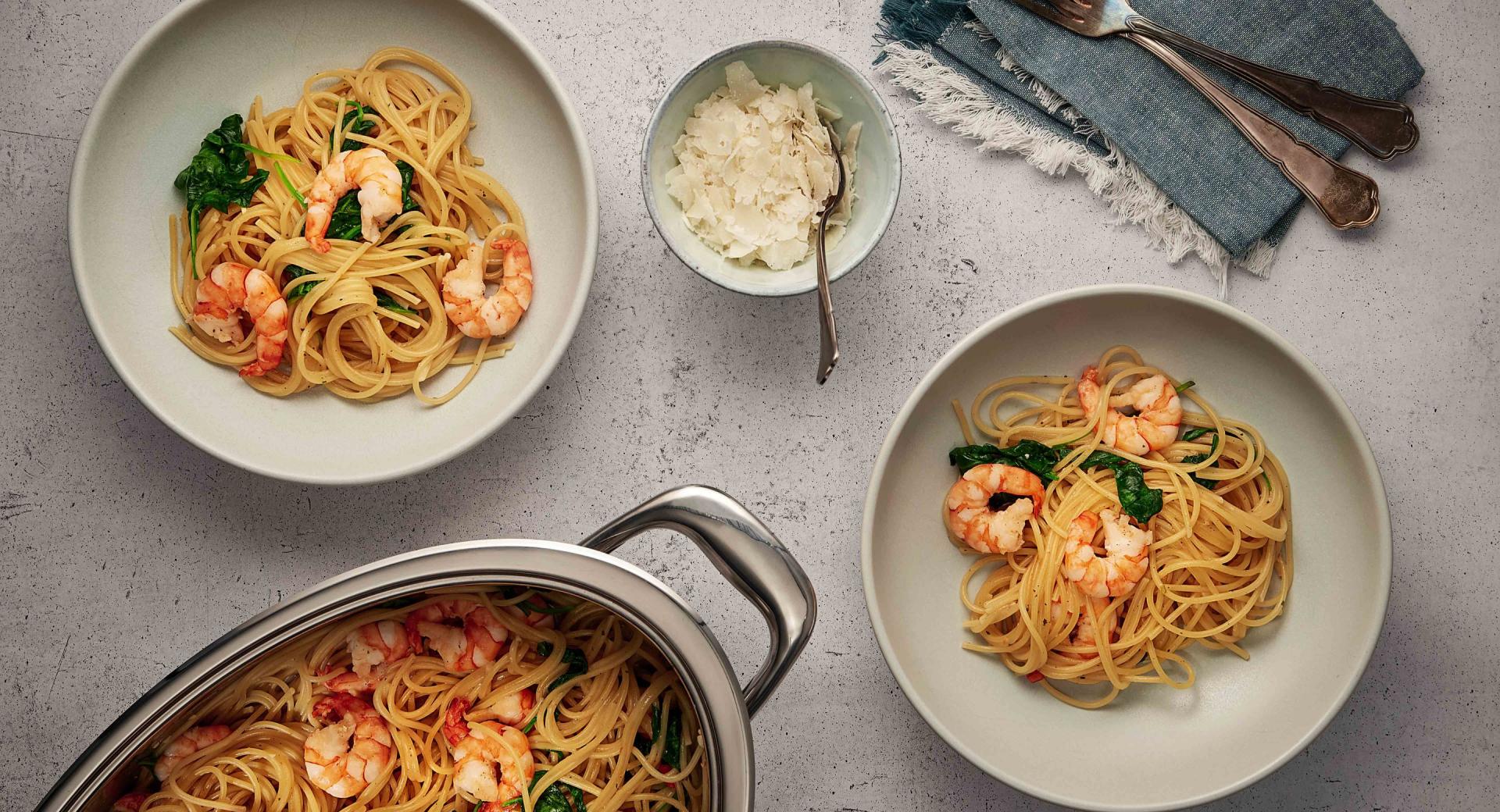 Spaghetti mit Garnelen und Spinat