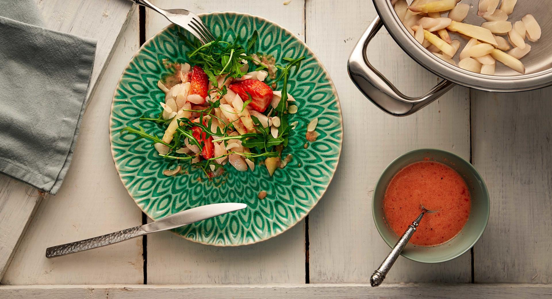 Spargel-Erdbeersalat 