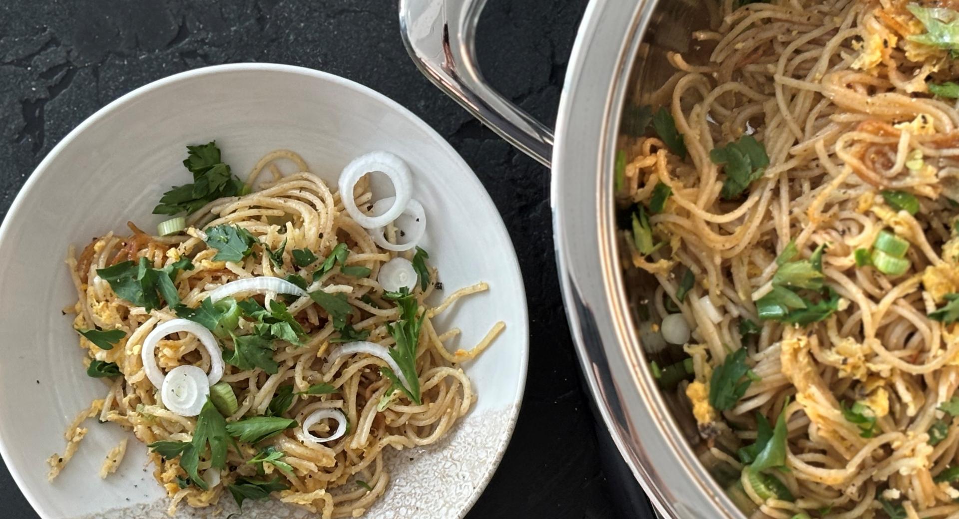 Gebratene Nudeln mit Ei Gebratene Nudeln mit Ei