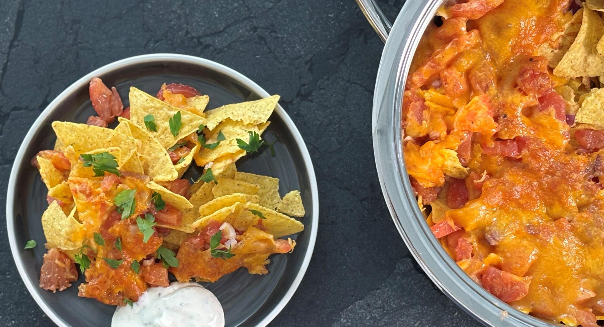 Überbackene Nachos mit Salsa