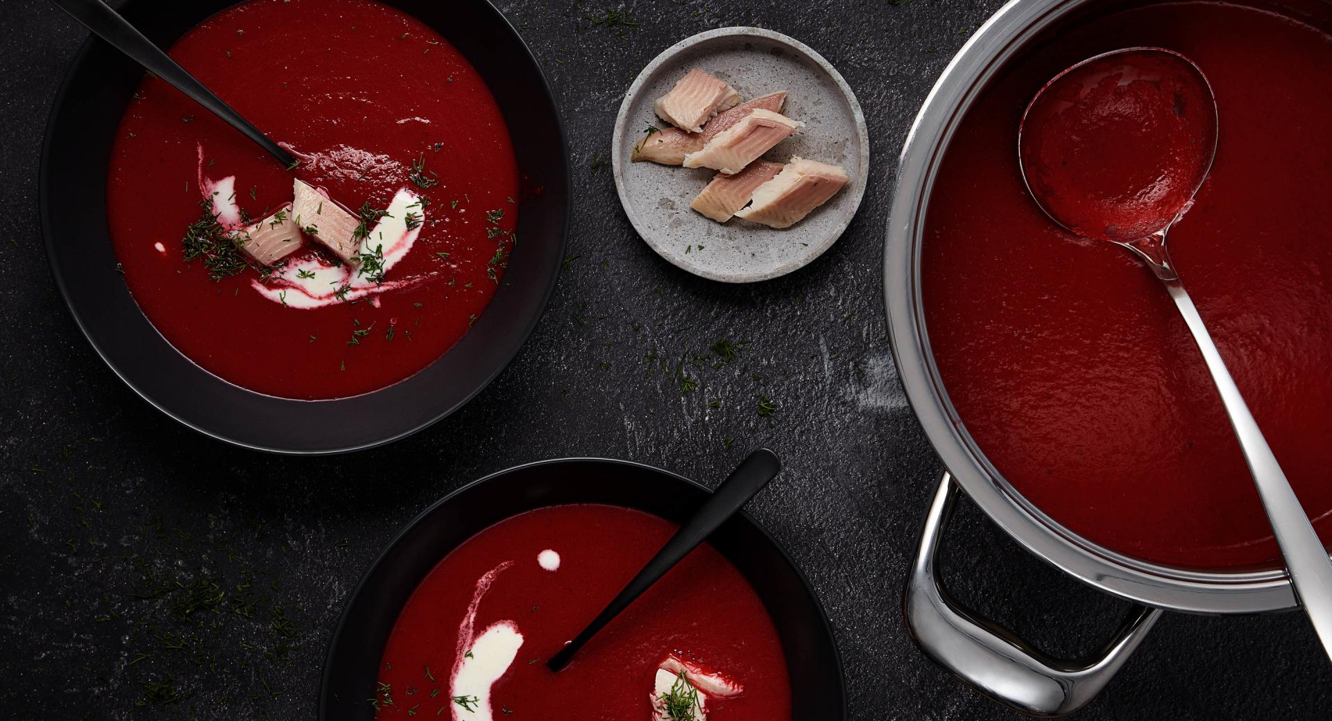 Rote Bete-Suppe mit Apfel Rote Bete-Suppe mit Apfel