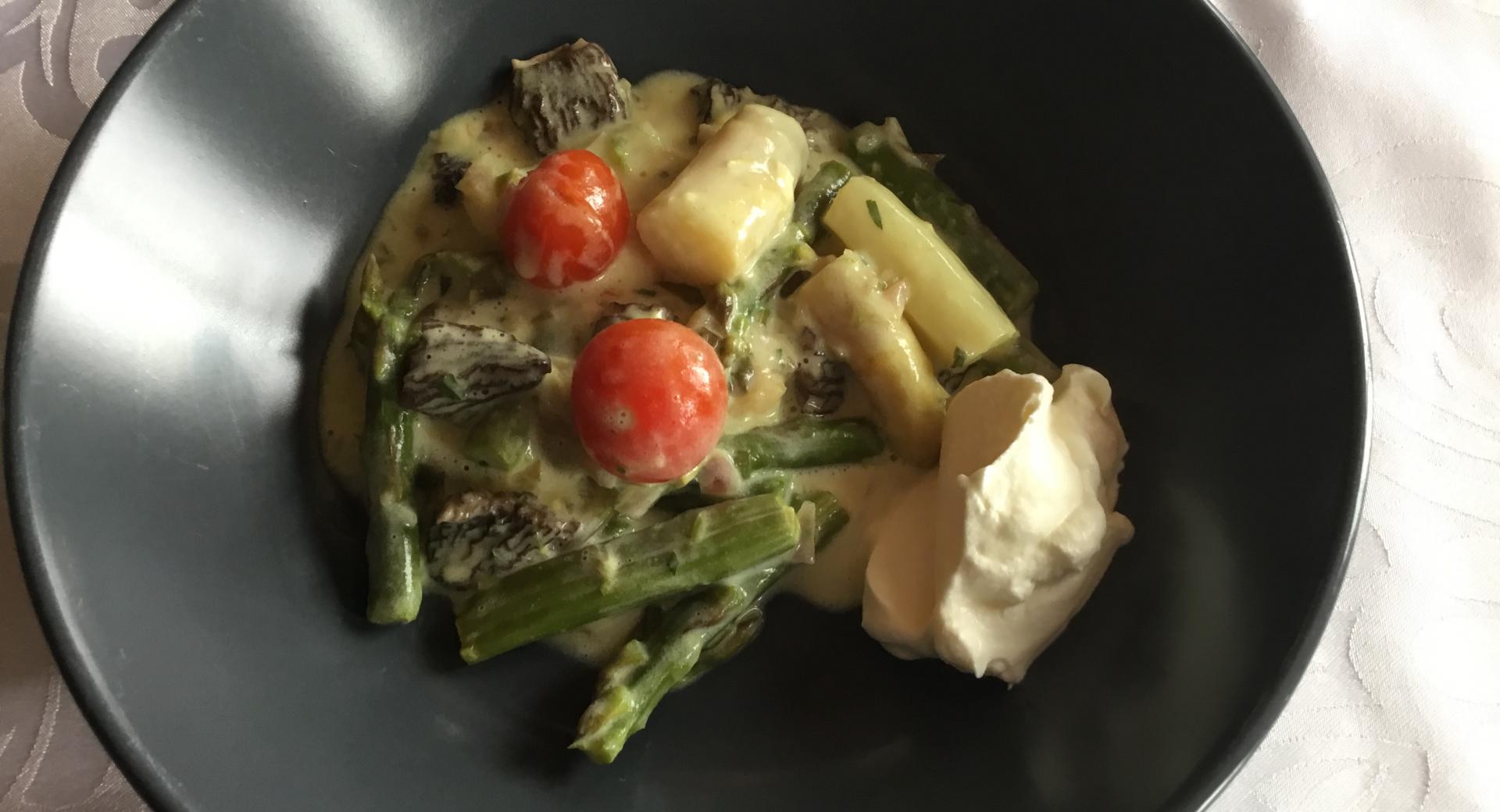 Spargel-Ragout mit Morcheln