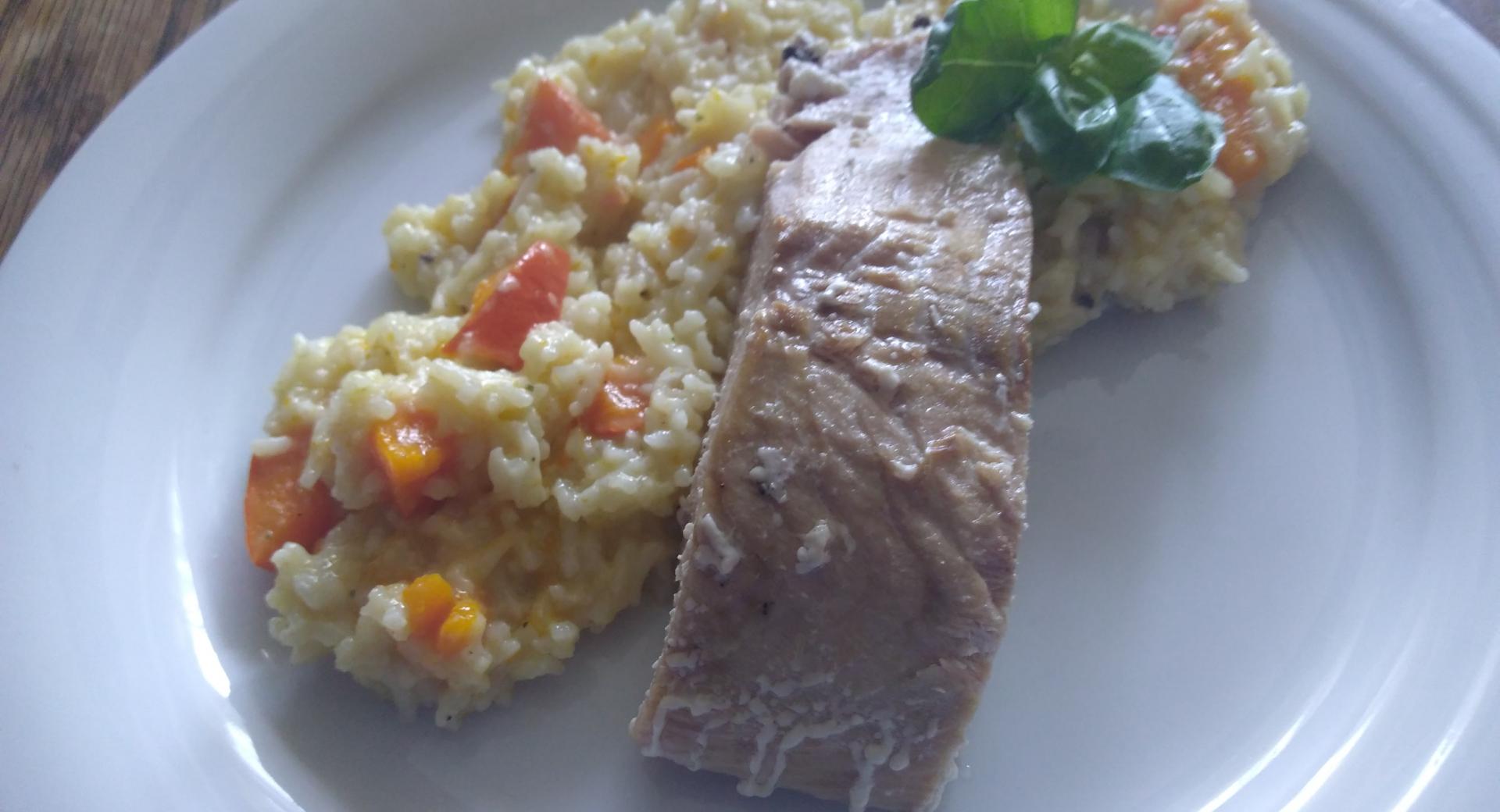 Confierter Wildlachs mit Kürbis-Kokos Risotto         