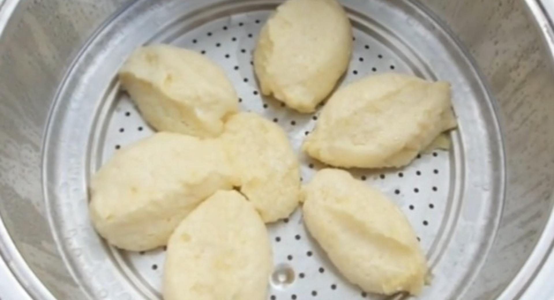 Topfenknödel mit Butterbrösel