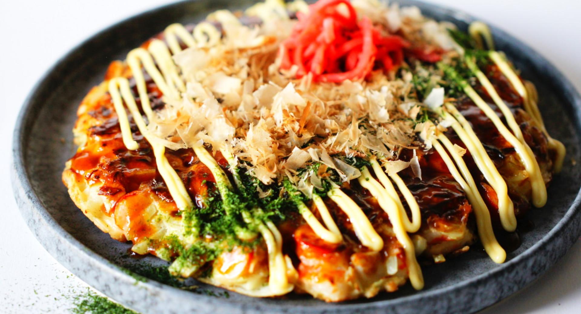 Okonomiyaki (Japanische Pizza)