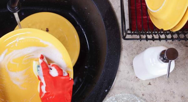 Blitzblank und strahlend sauber – Tipps und Tricks für den täglichen Abwasch