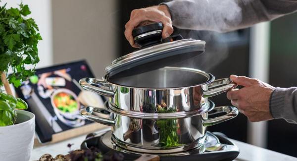 Dampfgaren mit AMC – wieso Dampfgaren schonend, gesund und besonders einfach ist