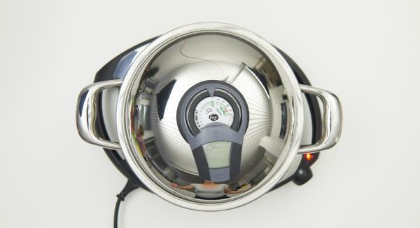 Mit Hilfe des Audiotherms braten, bis der Wendepunkt bei 90 °C erreicht ist. Mit Hilfe des Audiotherms braten, bis der Wendepunkt bei 90 °C erreicht ist.