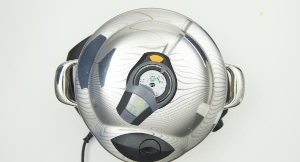 Navigenio auf "A" schalten. Ca. 10 Minuten Garzeit am Audiotherm eingeben und im Turbo-Bereich garen. Navigenio auf "A" schalten. Ca. 10 Minuten Garzeit am Audiotherm eingeben und im Turbo-Bereich garen.