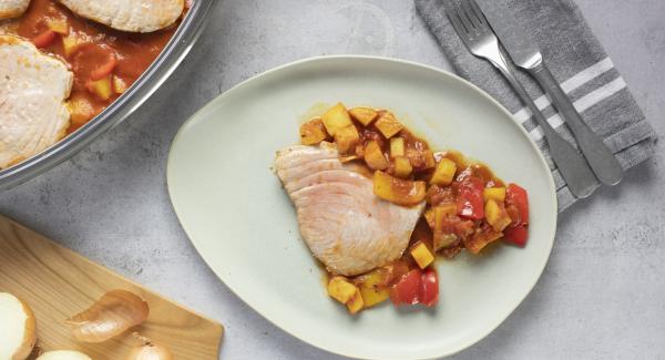 Thunfisch auf gebratenem Gemüse