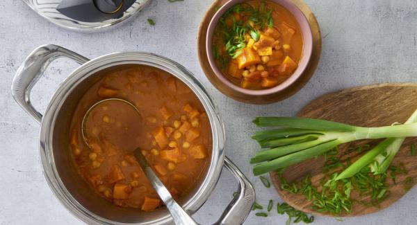 Süßkartoffel-Kichererbsen Curry