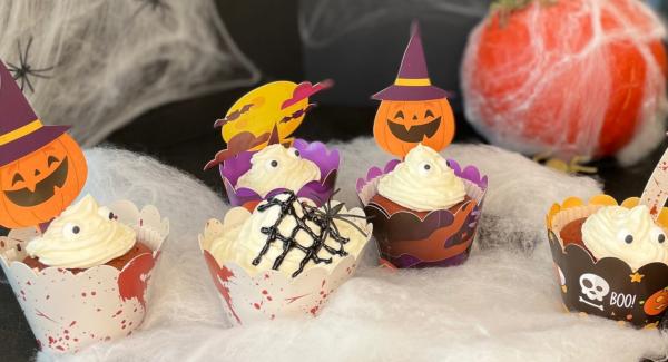 Halloween Red-Velvet-Cupcakes