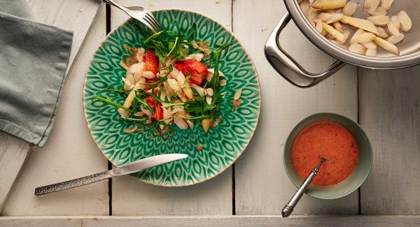 Spargel-Erdbeersalat 