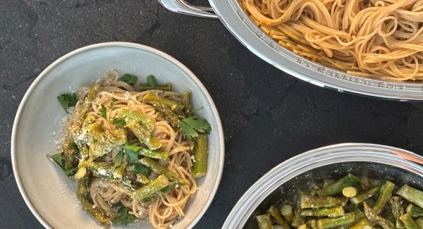 Spargel-Pasta mit Zitronenbutter