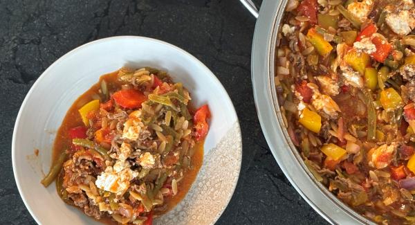 Griechische Orzo-Pfanne
