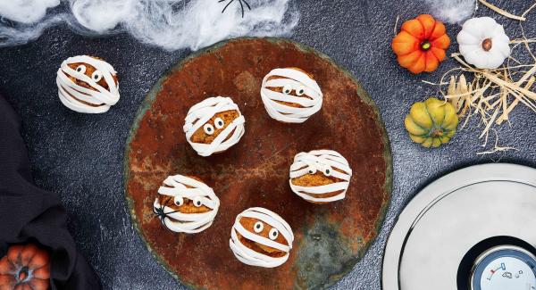 Kürbis-Mumien-Muffins