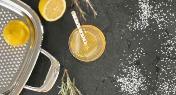 Limonade mit gegrillten Zitronen & Rosmarin