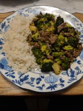 Teriyaki-Rind mit Broccoli