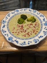 Brokkolisuppe mit Buttermilch