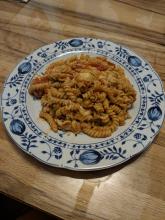 Eliche mit Tomaten und Mozzarella