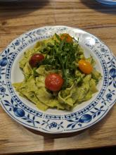 Pasta an Avocadopesto