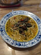 Hühnchen-Kokos-Suppe