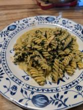Pasta mit Lachs und Spinat
