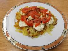 Rösti mit Tomaten Mozarella Top