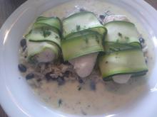 Karibische Dorade - Zuchinni - Röllchen mit Schaumweinsoße und Reis mit schwarzen Bohnen