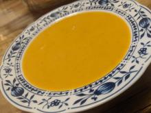 Suppe von Möhren und Kartoffeln