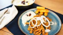 Gyros mit Kroketten und Tzatziki