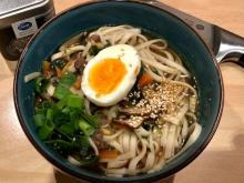 Asiatische Nudelsuppe mit Rind