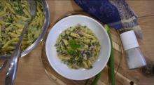Penne mit Spinat, Schinken und Schmelzkäse