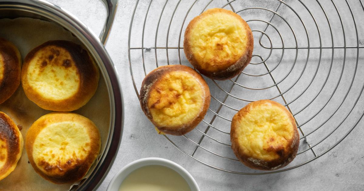 Russisches Hefegebäck mit Quark (Watruschki)