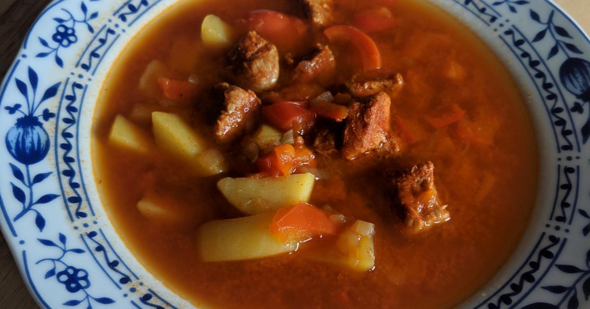 Einfaches Schweinegulschsuppe