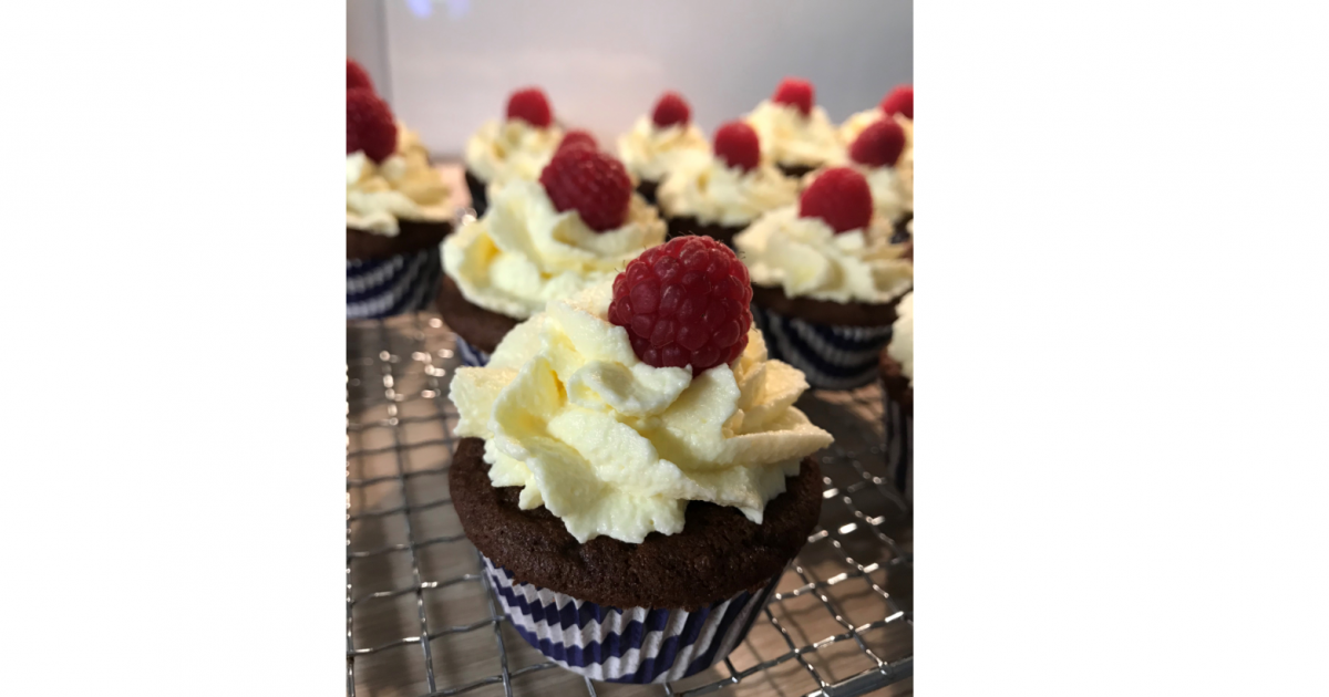 Schoko Cupcakes mit Frischkäse-Frosting