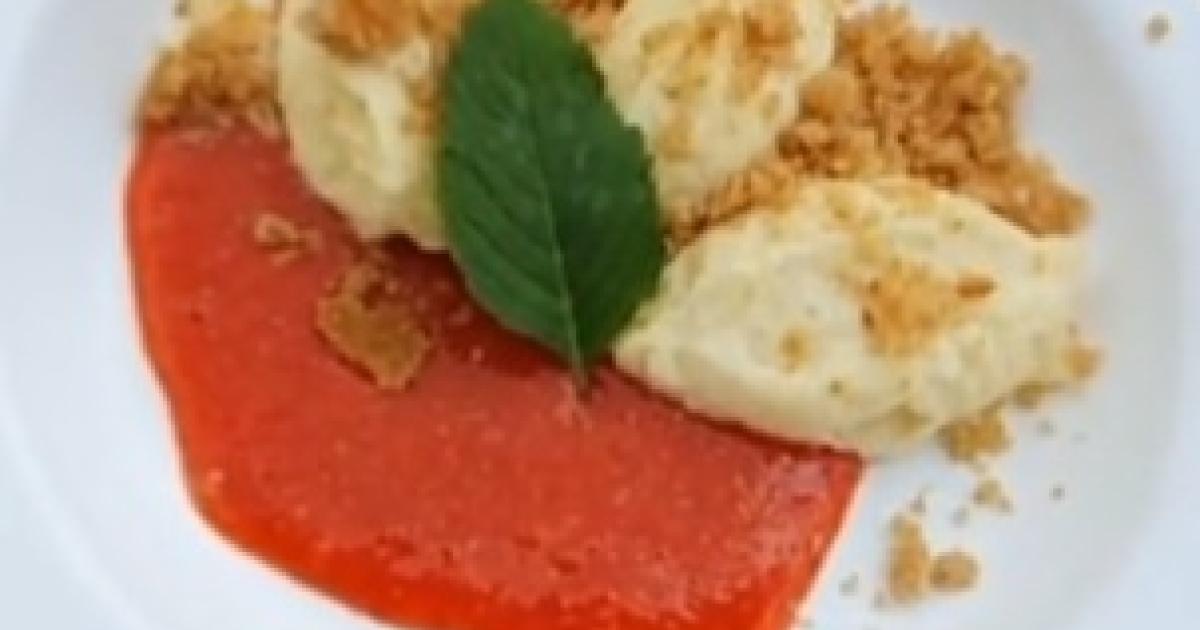 Topfenknödel mit Butterbrösel